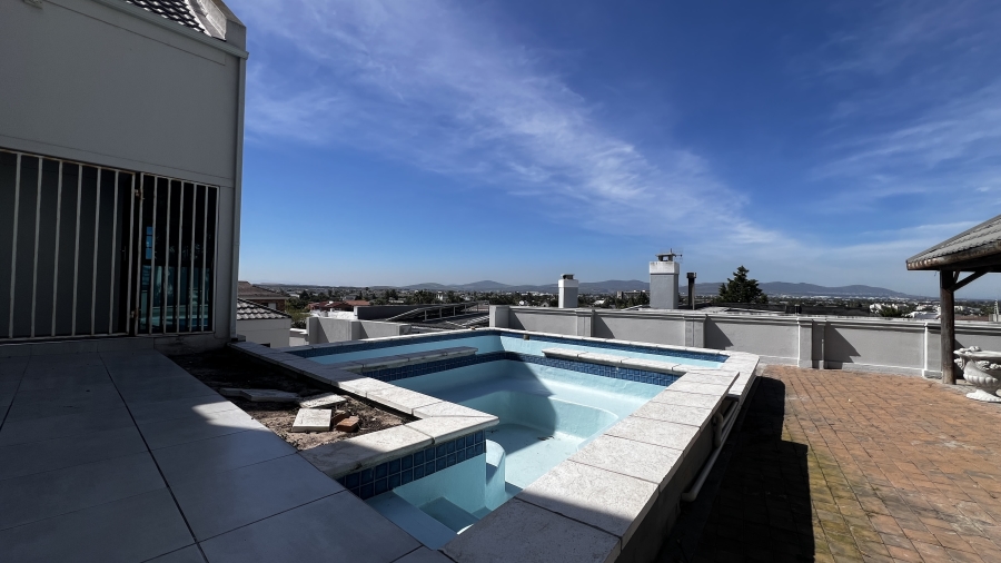 7 Bedroom Property for Sale in West Beach Western Cape
